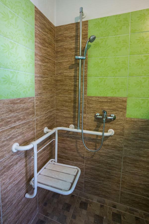 Camere De Inchiriat Hatuica מראה חיצוני תמונה